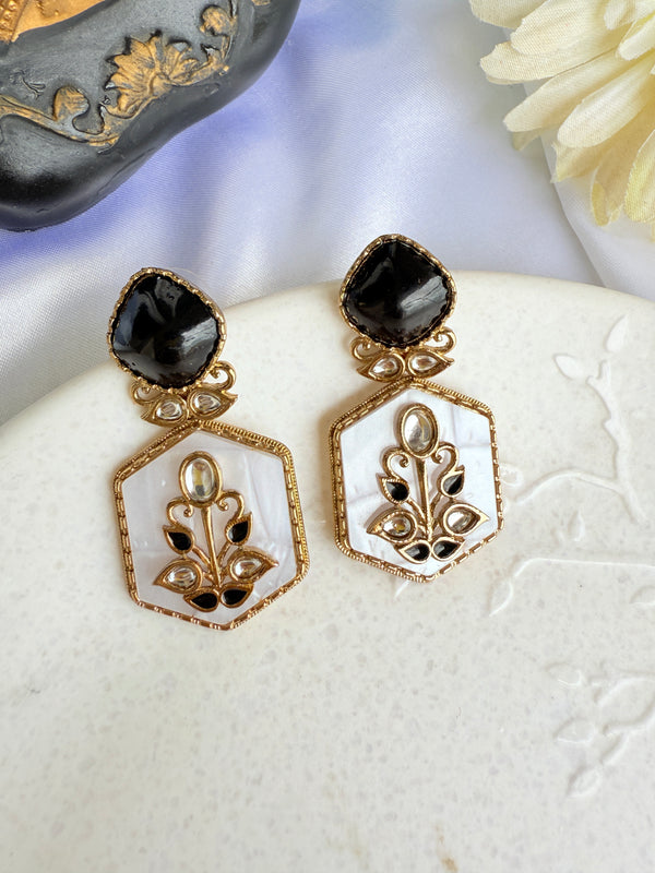 Inaya Hexa Black Kundan Earrings