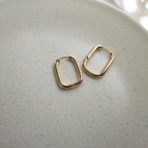 Gia Rectangular Radiance Hoops