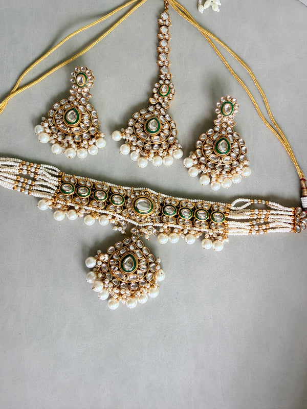 Adhira Premium Kundan And Pearl Choker Necklace with MaangTika