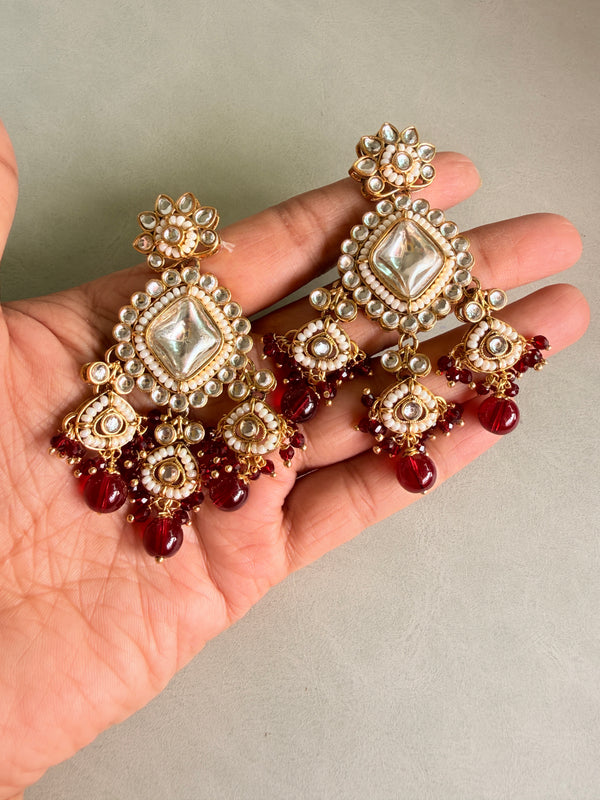 Kavya Long Kundan And Pearl Set With Earring And Maang Tika