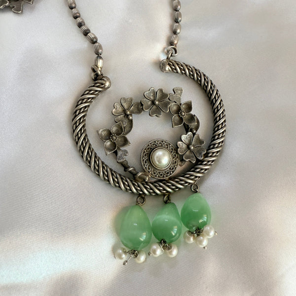 Myra Floral Design Long Necklace
