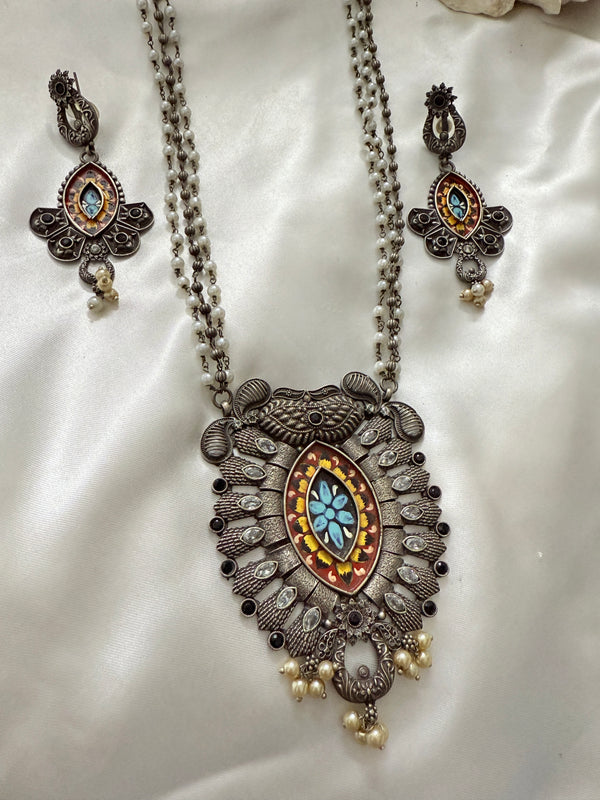 Myra Hand Painted With Pearls Chain Long Necklace