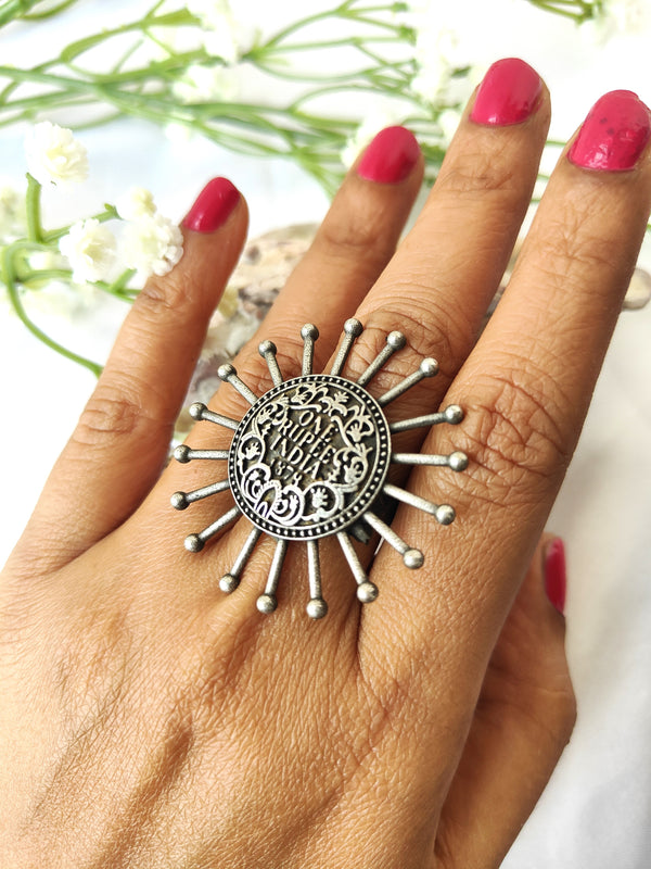 Alia sun shaped finger ring