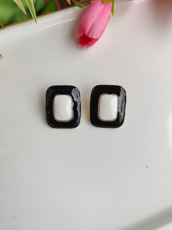 Gia Black And White Rectangle Shape Stud Earring