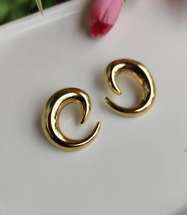Gia Anti Tarnish Spiral Design Stud Earring