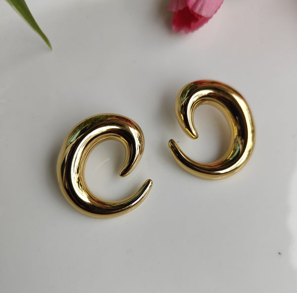 Gia Anti Tarnish Spiral Design Stud Earring