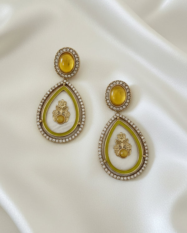 Inaya Yelllow And Golden Earrings
