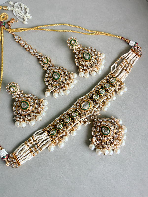 Adhira Premium Kundan And Pearl Choker Necklace with MaangTika