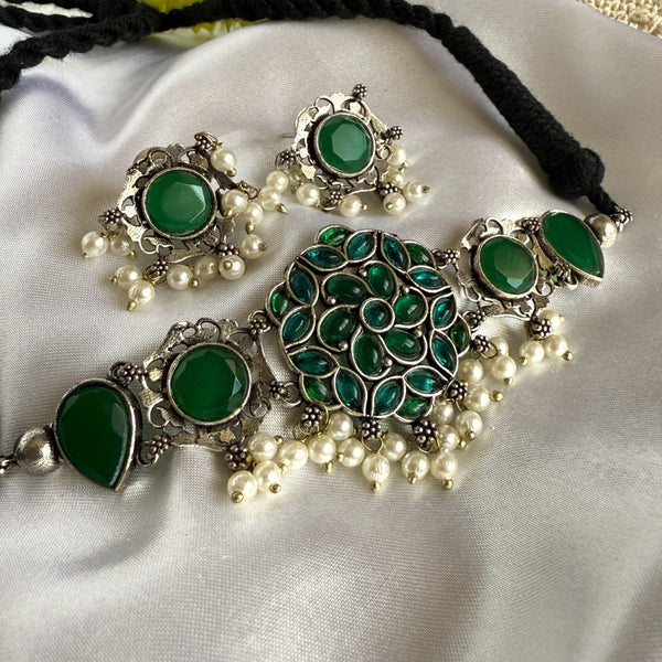 Myra Green Color Choker