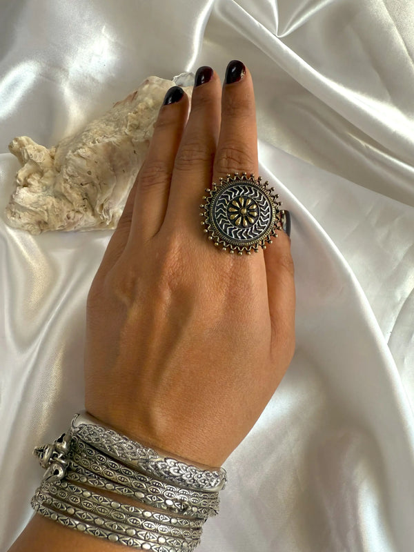 Alia Oxidize Dual Tone Ring