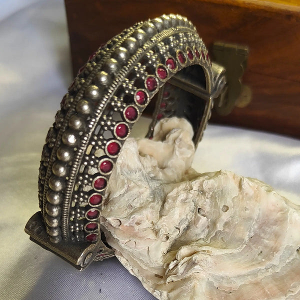 Anjali Vintage Look Oxidize Silver kada