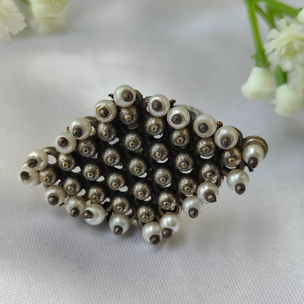 Alia Stunning Finger Ring